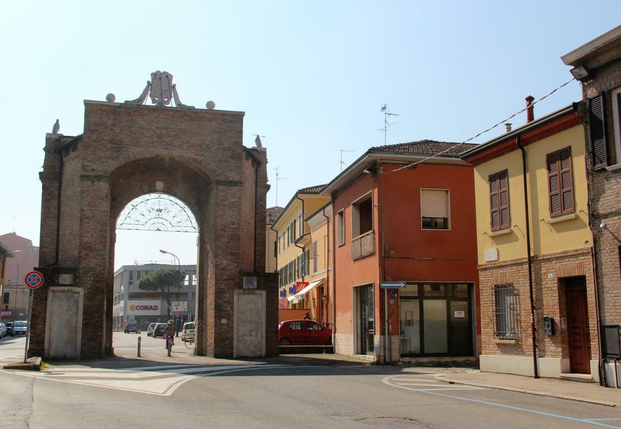 Via Di Roma 4 Apartment Ravenna Exterior photo
